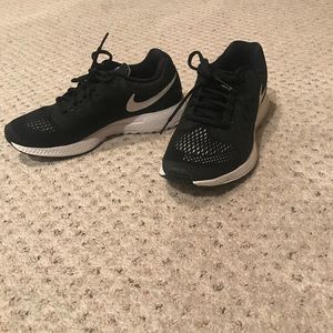 Nike tennis shoes